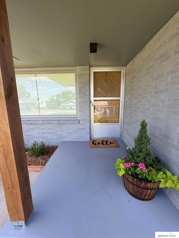 11521 N post Road, Omaha, NE 68112