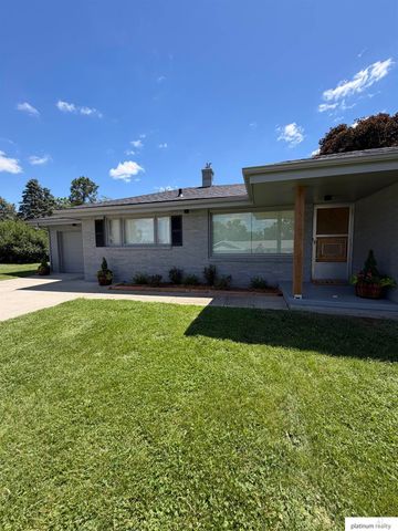 11521 N post Road, Omaha, NE 68112