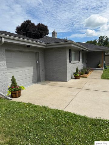 11521 N post Road, Omaha, NE 68112