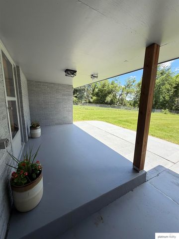 11521 N post Road, Omaha, NE 68112