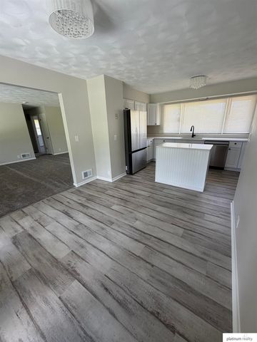 11521 N post Road, Omaha, NE 68112
