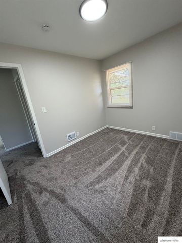 11521 N post Road, Omaha, NE 68112