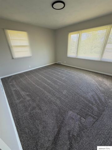 11521 N post Road, Omaha, NE 68112