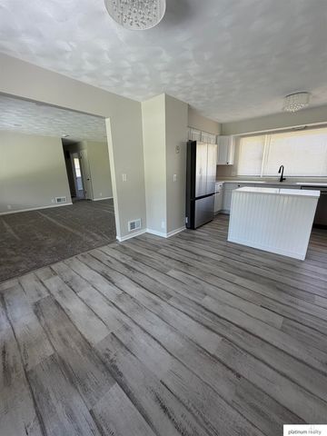 11521 N post Road, Omaha, NE 68112
