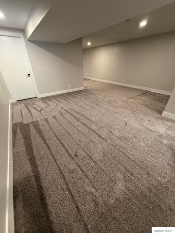 11521 N post Road, Omaha, NE 68112