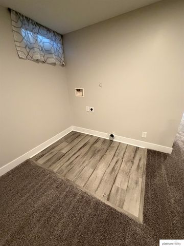 11521 N post Road, Omaha, NE 68112