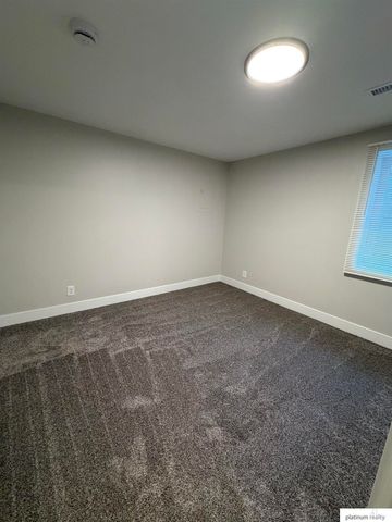 11521 N post Road, Omaha, NE 68112