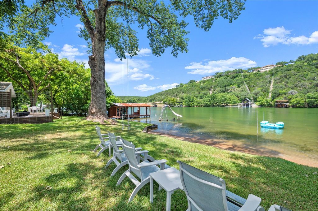 3100 Edgewater DR, Austin, TX 78733