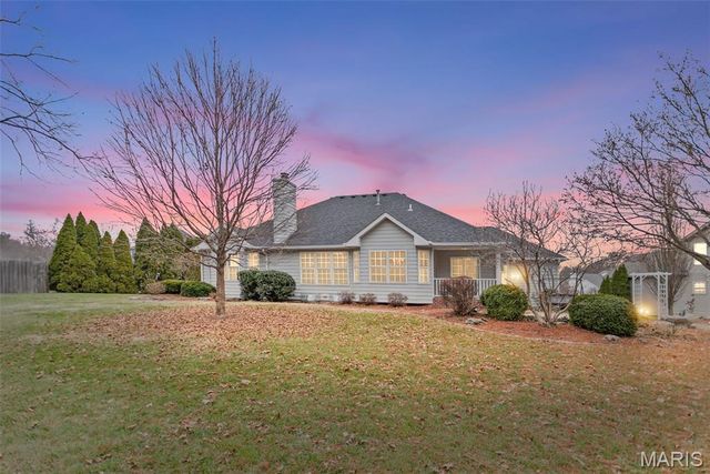 103 Burns Farm West Court, Edwardsville, IL 62025