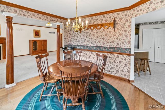 103 Burns Farm West Court, Edwardsville, IL 62025