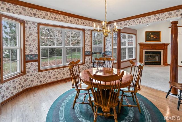 103 Burns Farm West Court, Edwardsville, IL 62025