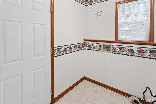 103 Burns Farm West Court, Edwardsville, IL 62025