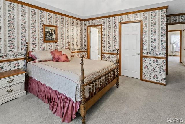 103 Burns Farm West Court, Edwardsville, IL 62025