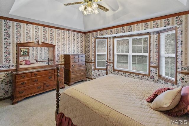 103 Burns Farm West Court, Edwardsville, IL 62025