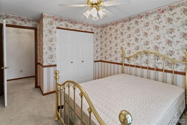 103 Burns Farm West Court, Edwardsville, IL 62025