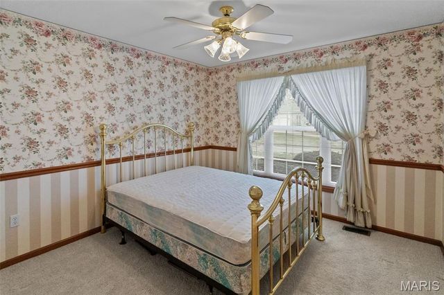 103 Burns Farm West Court, Edwardsville, IL 62025