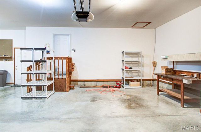 103 Burns Farm West Court, Edwardsville, IL 62025