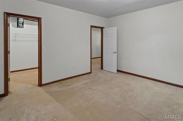 103 Burns Farm West Court, Edwardsville, IL 62025