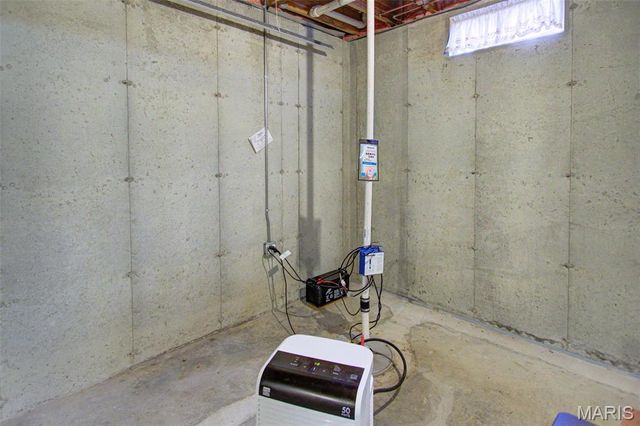 103 Burns Farm West Court, Edwardsville, IL 62025