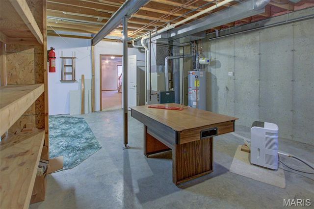 103 Burns Farm West Court, Edwardsville, IL 62025