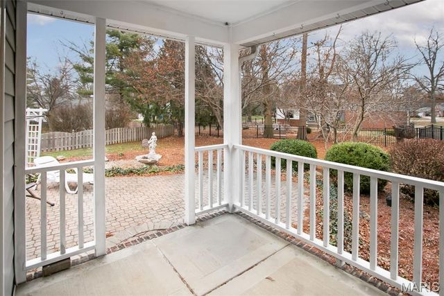 103 Burns Farm West Court, Edwardsville, IL 62025