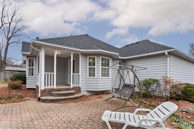 103 Burns Farm West Court, Edwardsville, IL 62025