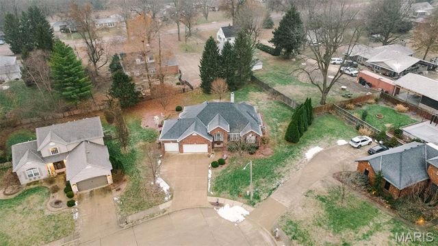 103 Burns Farm West Court, Edwardsville, IL 62025