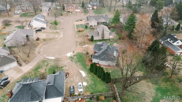 103 Burns Farm West Court, Edwardsville, IL 62025