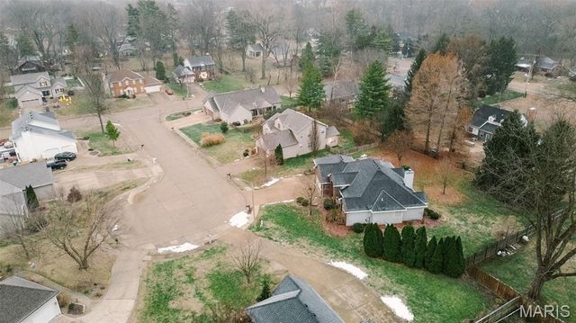 103 Burns Farm West Court, Edwardsville, IL 62025