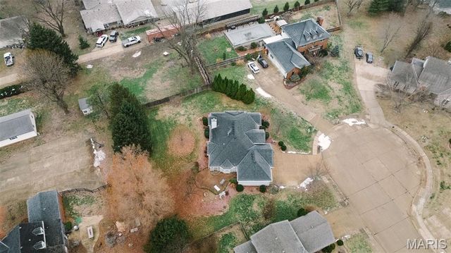 103 Burns Farm West Court, Edwardsville, IL 62025