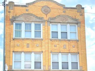 4343 W Diversey Avenue 2, Chicago, IL 60639