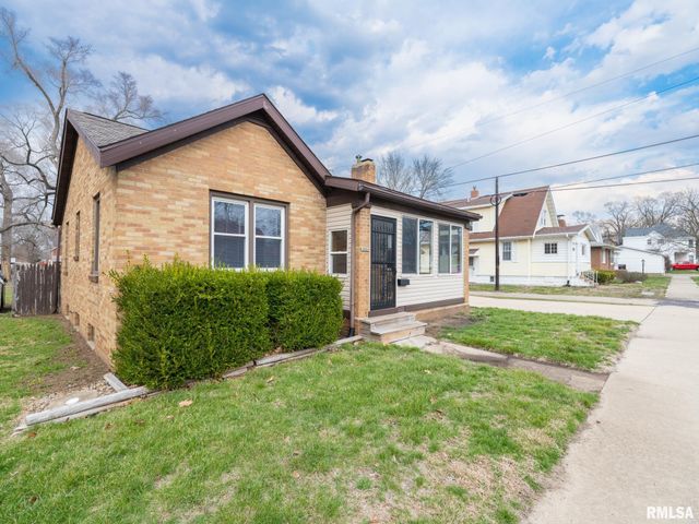 305 WASHINGTON Street, Pekin, IL 61554