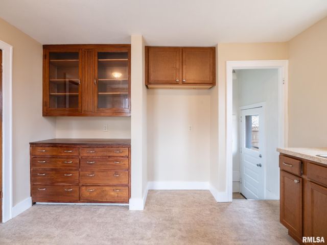 305 WASHINGTON Street, Pekin, IL 61554