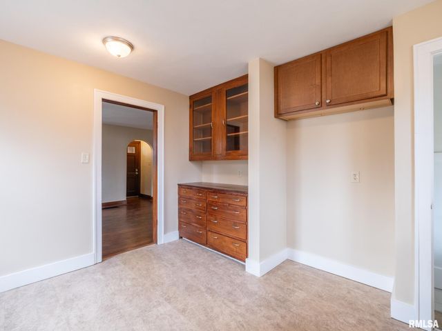 305 WASHINGTON Street, Pekin, IL 61554