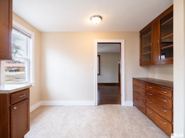 305 WASHINGTON Street, Pekin, IL 61554