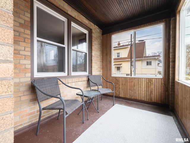 305 WASHINGTON Street, Pekin, IL 61554