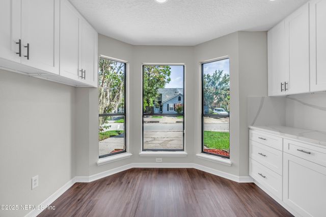 5556 CABOT Drive N, Jacksonville, FL 32244