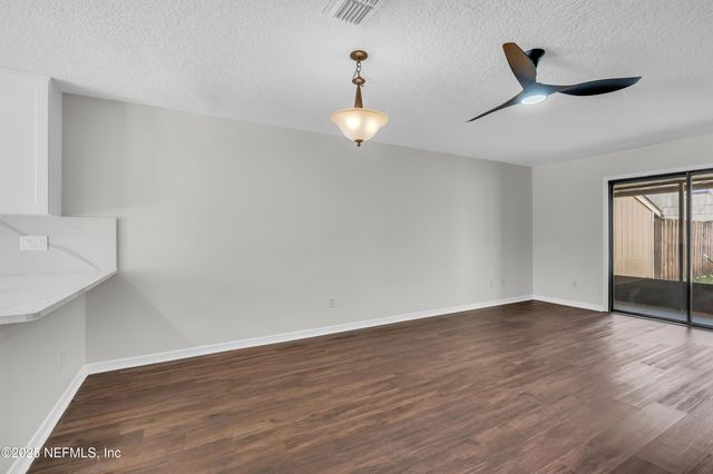 5556 CABOT Drive N, Jacksonville, FL 32244