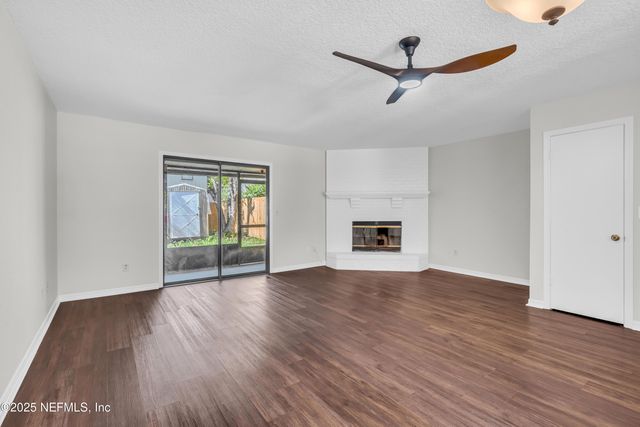 5556 CABOT Drive N, Jacksonville, FL 32244