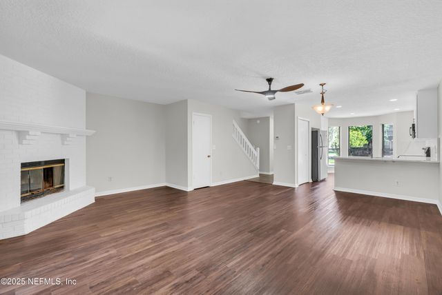 5556 CABOT Drive N, Jacksonville, FL 32244