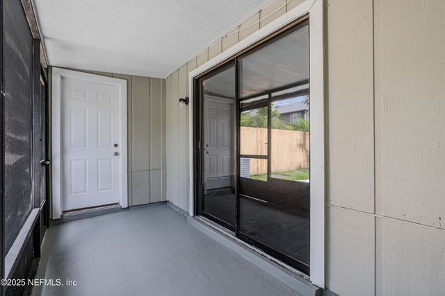 5556 CABOT Drive N, Jacksonville, FL 32244