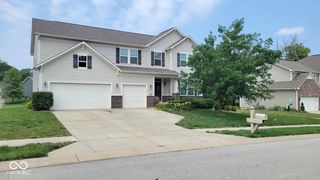 3324 Streamside Drive, Greenwood, IN 46143