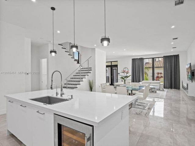 8143 NW 47th Terrace, Doral, FL 33166