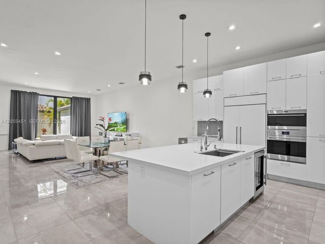 8143 NW 47th Terrace, Doral, FL 33166