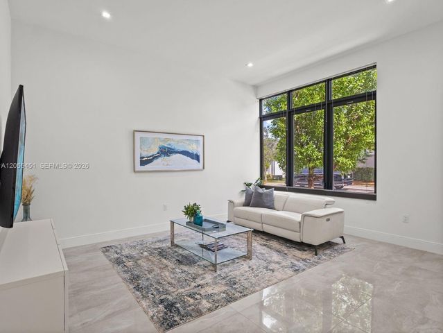 8143 NW 47th Terrace, Doral, FL 33166