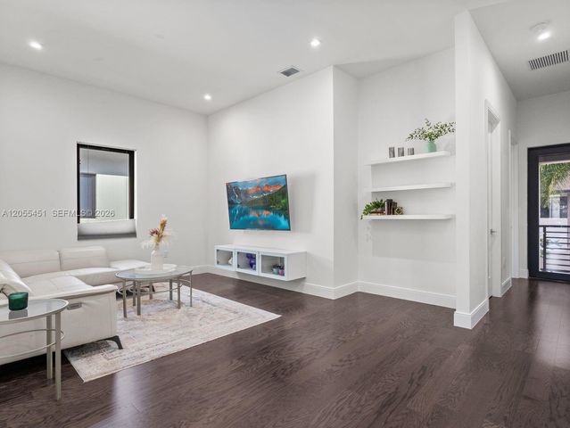 8143 NW 47th Terrace, Doral, FL 33166