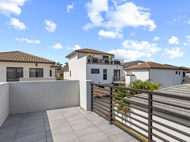 8143 NW 47th Terrace, Doral, FL 33166