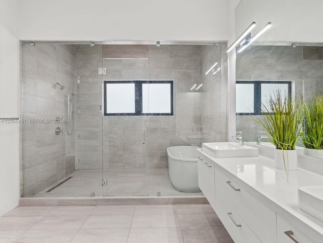 8143 NW 47th Terrace, Doral, FL 33166