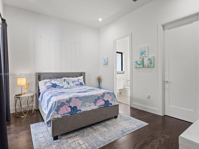 8143 NW 47th Terrace, Doral, FL 33166
