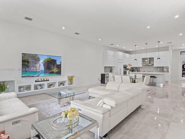 8143 NW 47th Terrace, Doral, FL 33166